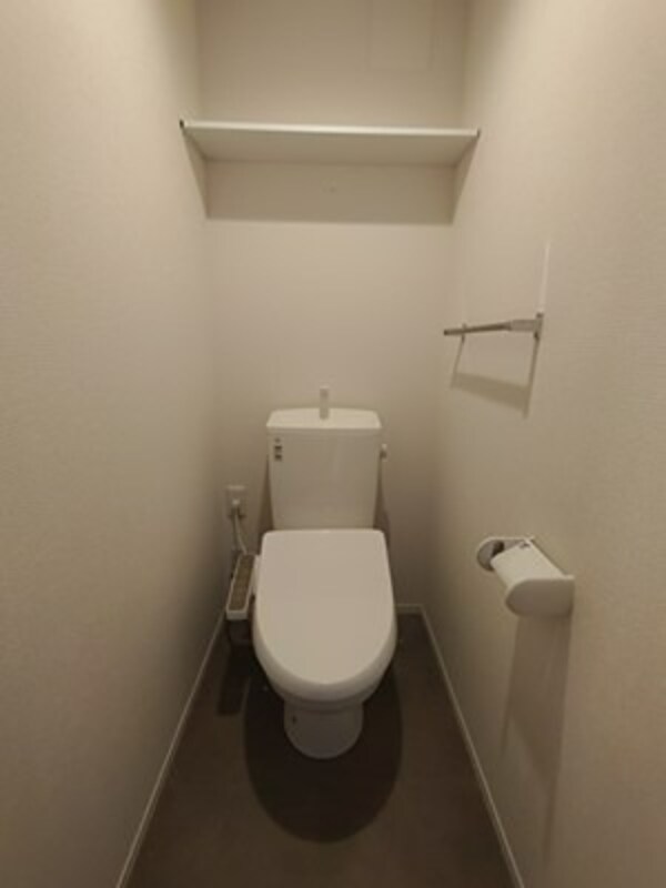 トイレ(別の部屋の写真です)