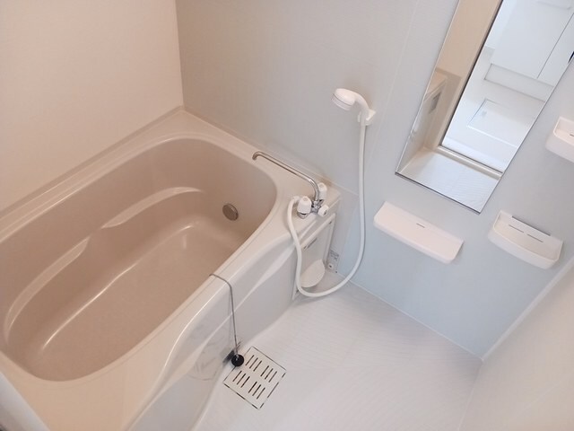 アヴニール・ヒルズIIの風呂画像