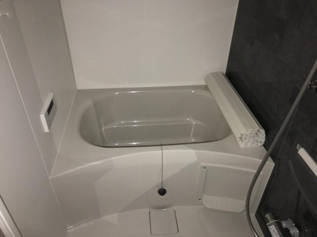 物件内観写真6　(ユニットバス)