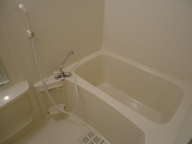 物件内観写真7　(ユニットバス)