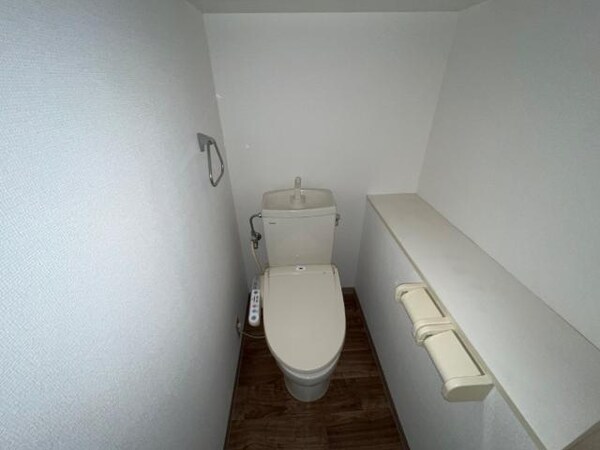 トイレ(シャワー付トイレ)