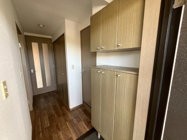 物件内観写真17　(下駄箱)