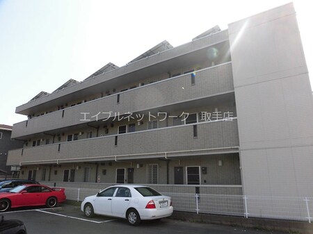 White　Berry外観写真