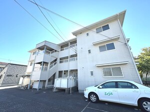 ロキシー・ウェルド外観写真