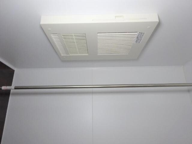 物件内観写真18　(浴室乾燥機)