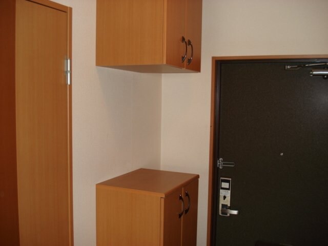 物件内観写真9　(玄関)