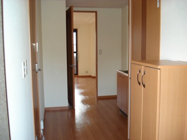 物件内観写真18　(廊下)