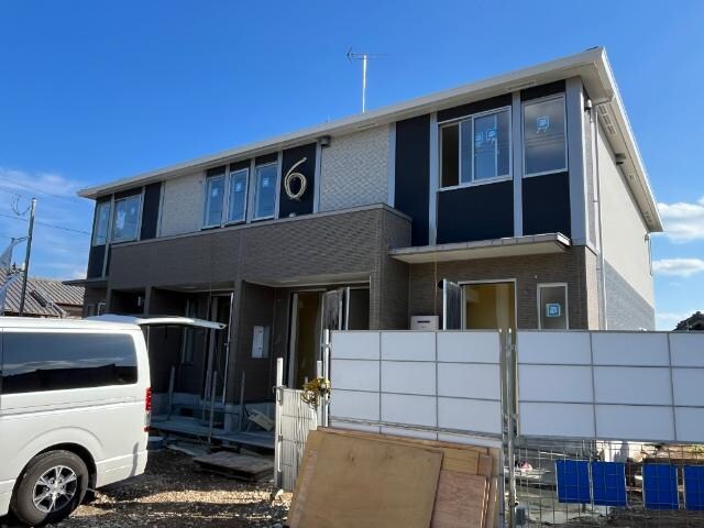 物件外観写真1　(建築現場)