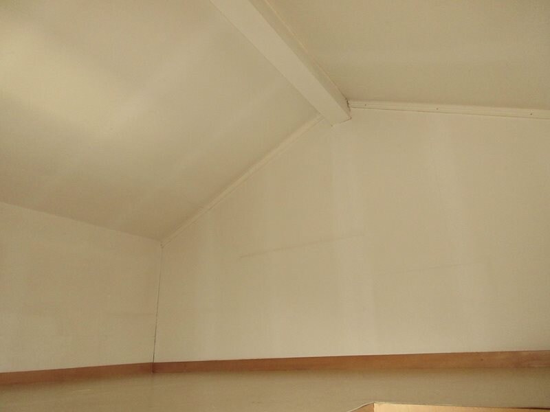 物件内観写真18　(屋根裏収納)