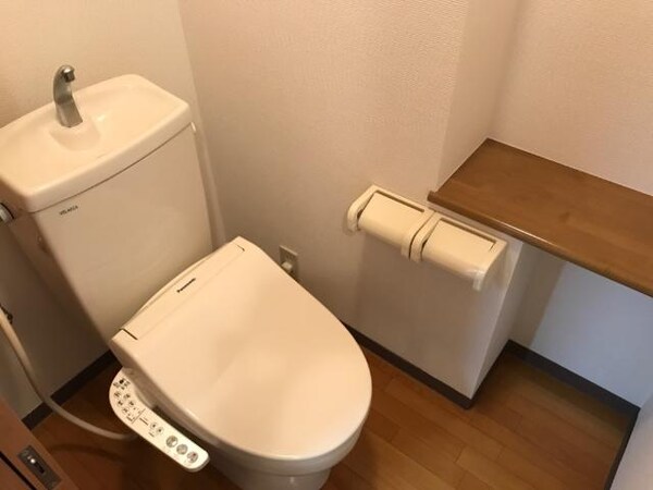 トイレ(シャワー付トイレ)