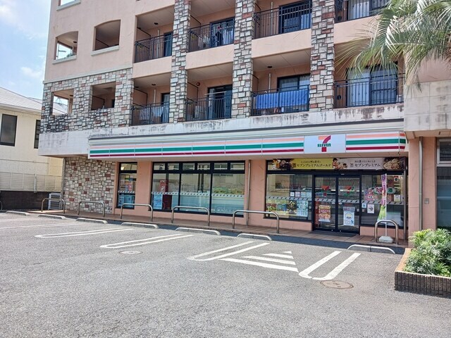 物件内観写真18　(セブンイレブンまで424m)