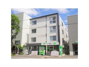 イーシティ南郷外観写真