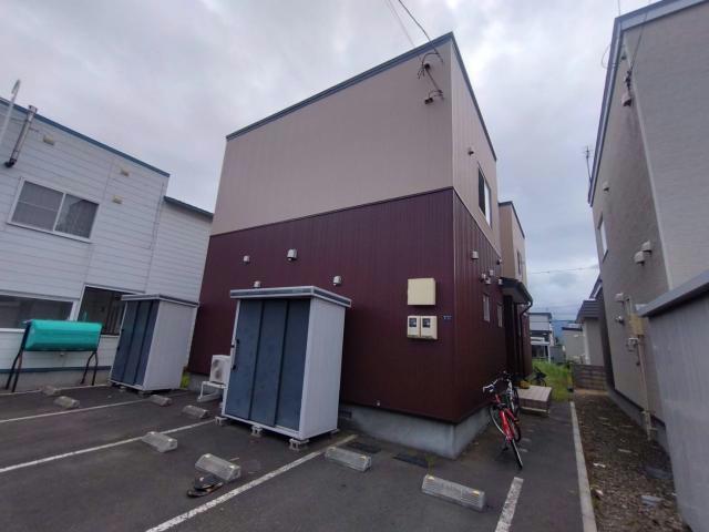 新川西3条6丁目テラスハウス
