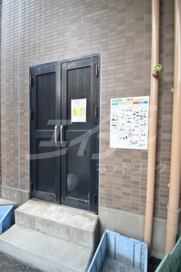 敷地内/建物