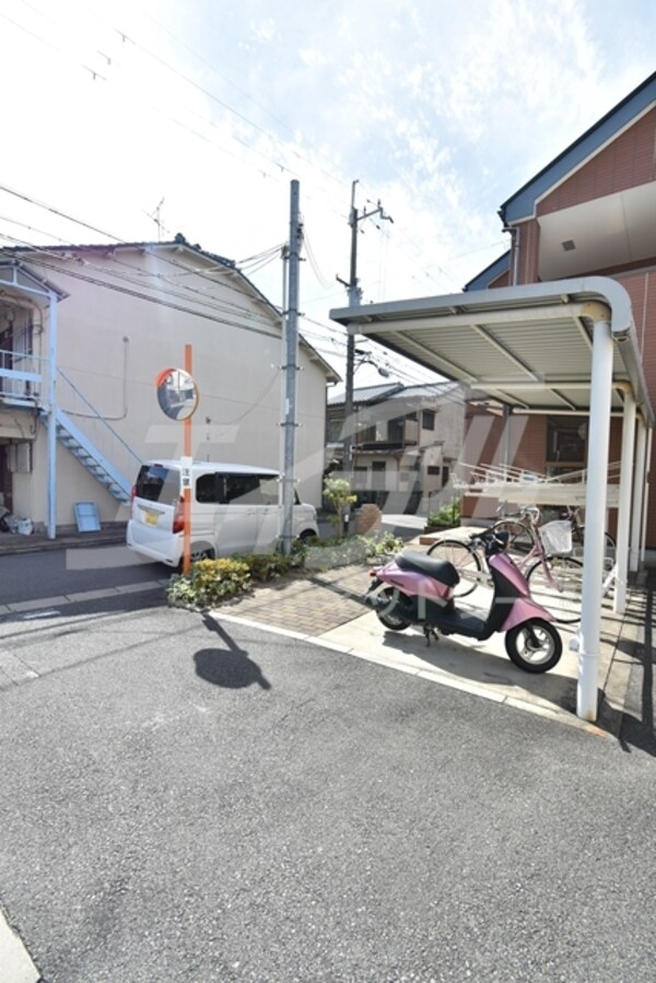 敷地内/建物