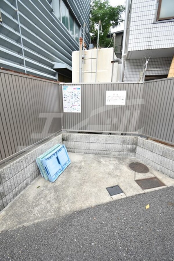 敷地内/建物