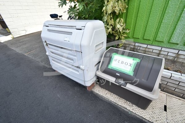 敷地内/建物