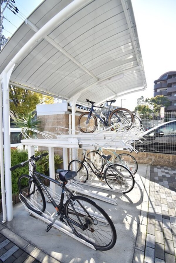 敷地内/建物