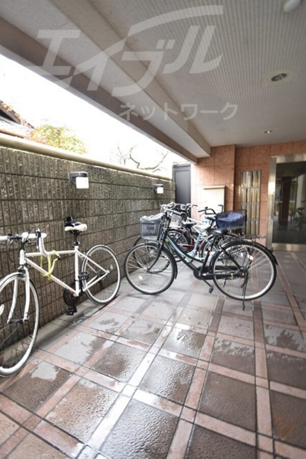 敷地内/建物