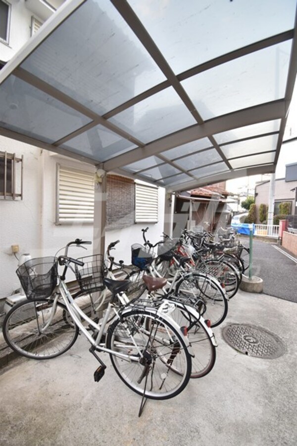 敷地内/建物