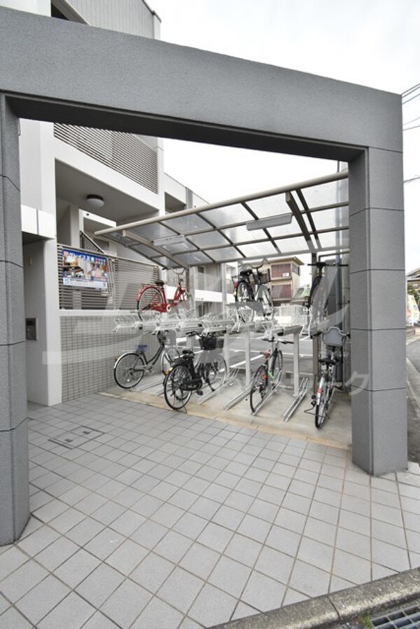 敷地内/建物