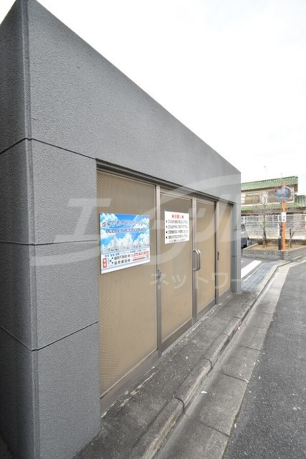 敷地内/建物