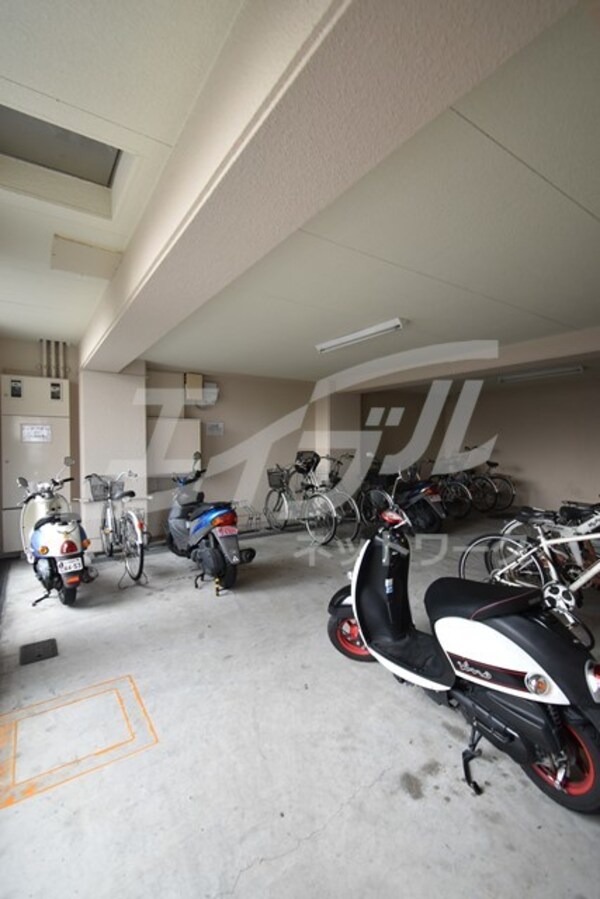 敷地内/建物