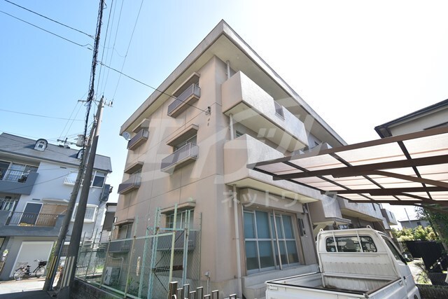 山内マンションの物件外観写真