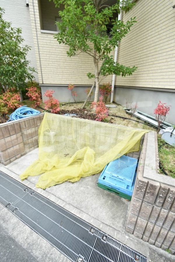 敷地内/建物