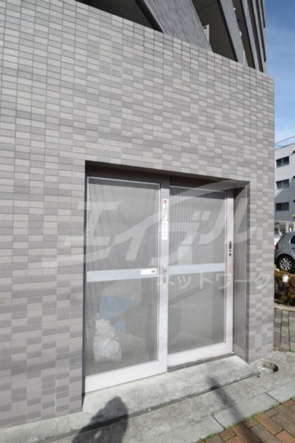敷地内/建物