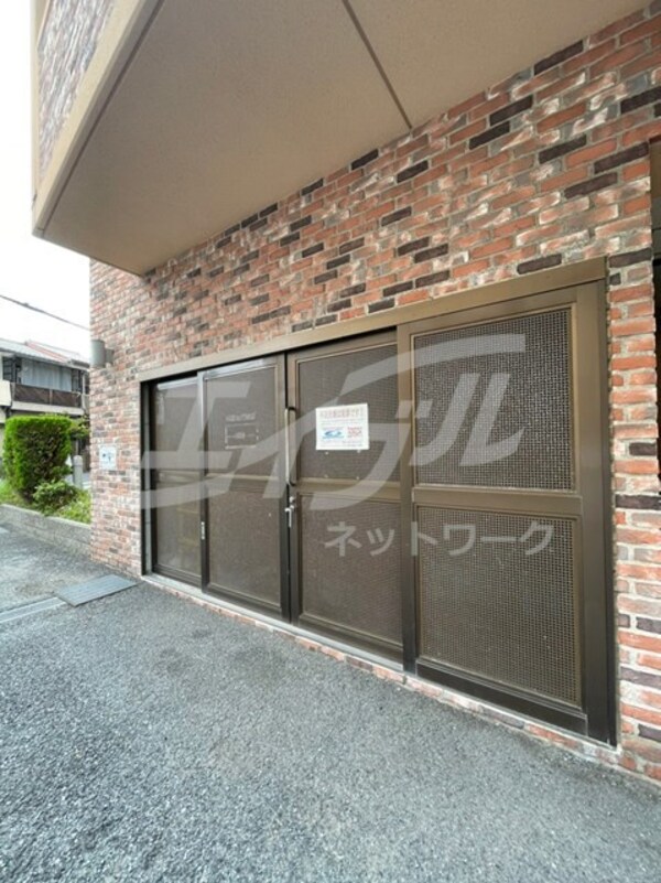 敷地内/建物