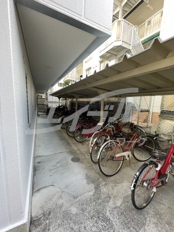 敷地内/建物