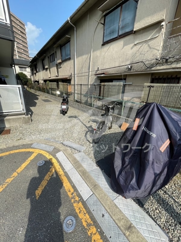 敷地内/建物