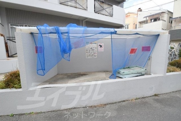 敷地内/建物