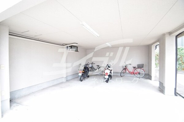 敷地内/建物