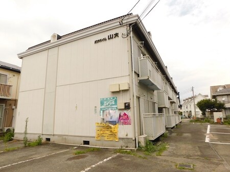 パナハイム山大外観写真