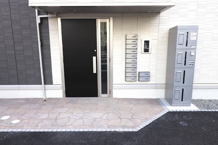 物件内観写真16　(宅配ボックス付き)