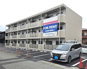 プレジール甲府外観写真