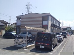 レオパレスガーデン　ワタナベ外観写真