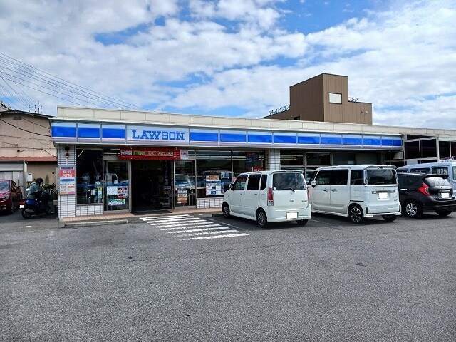 物件内観写真14　(ローソン甲府池田通り店まで800m)