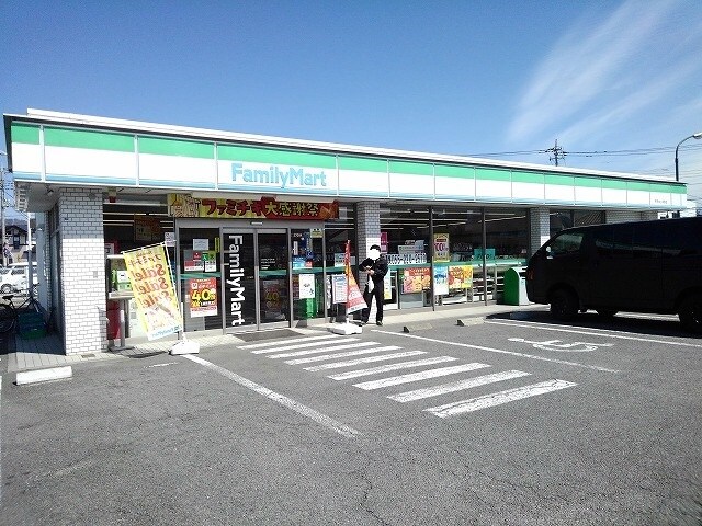 物件内観写真17　(ファミリーマート甲府中小河原店まで500m)
