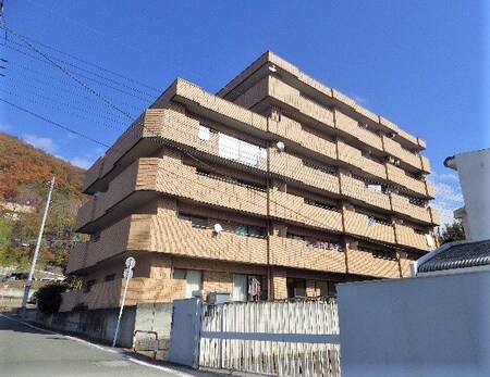 ドエル湯村山外観写真
