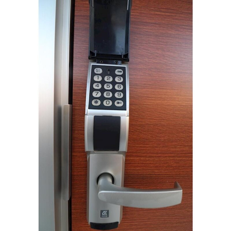 物件内観写真2　(電子ロック)