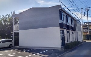 レオパレスラ　スリーズ徳永外観写真