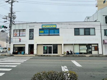 ヤマニビル外観写真