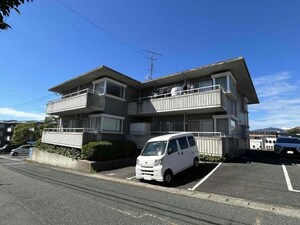 カーム・ファーストB棟外観写真