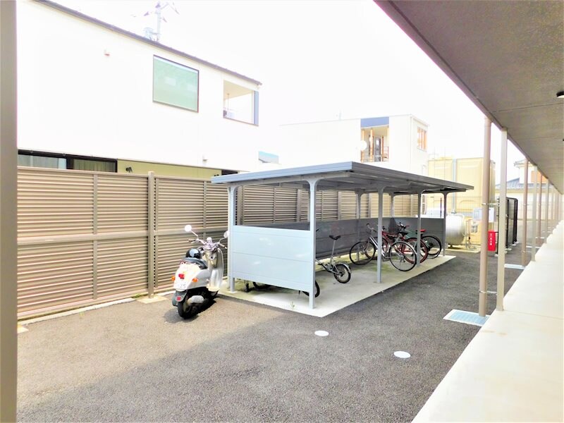物件内観写真18　(駐輪場)