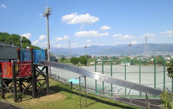 その他(春日居スポーツ広場まで2800m)