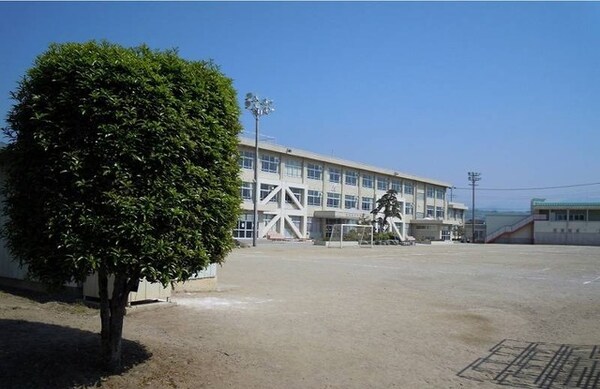 その他(春日居小学校まで700m)
