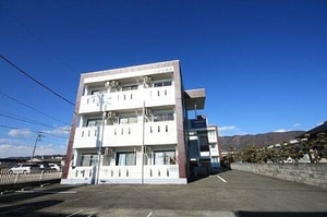 ファミーユよもぎA棟外観写真